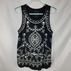 Lucky brand embroidered tank top size Large